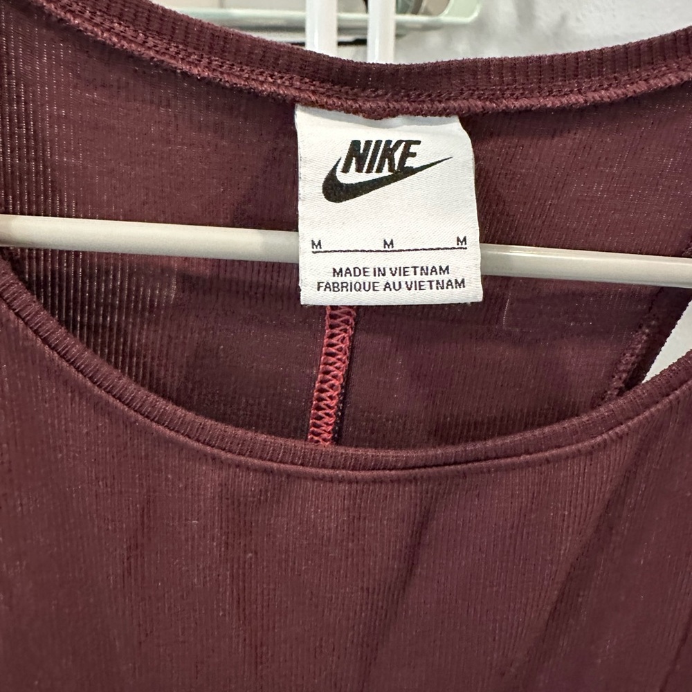 Nike Tank Top - Picture 2 of 3